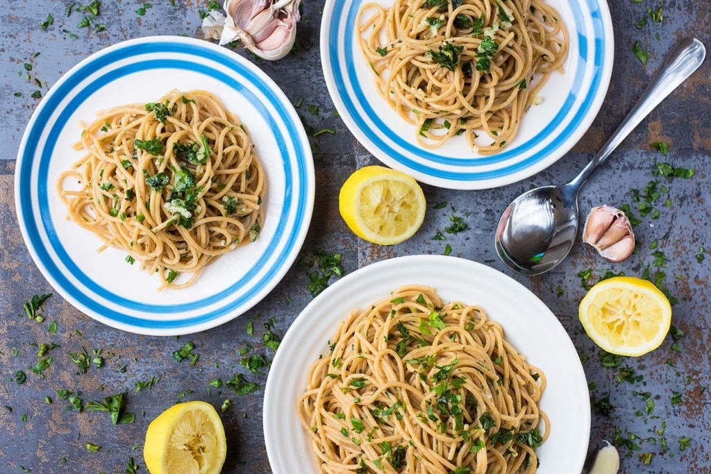 15 Minute Garlic and Herb Spaghetti - Hungry Healthy Happy